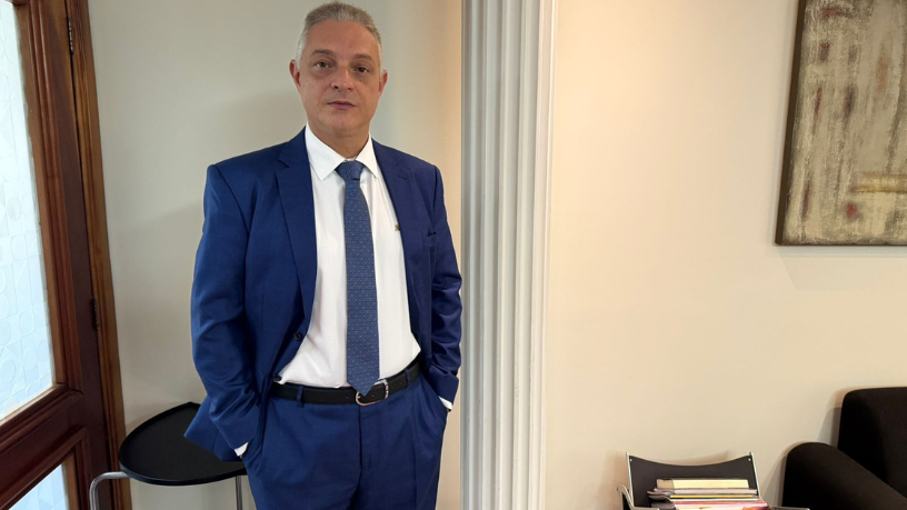 Leonardo Manzan explica como a judicialização das políticas energéticas afeta investimentos e estabilidade econômica.