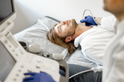 Dra. Thaline Neves esclarece se o ultrassom é seguro para todos e quais cuidados o exame exige.