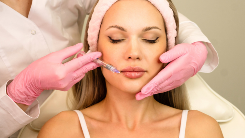 Tendência crescente entre jovens, os procedimentos estéticos são discutidos por Milton Seigi Hayashi em detalhes.