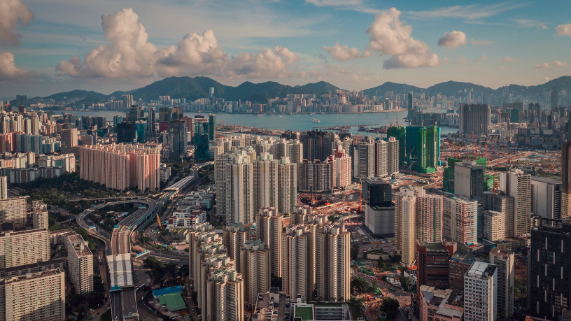 O crescimento das cidades médias atrai investidores em busca de expansão, potencial de consumo e novas oportunidades, explica Alex Nabuco dos Santos.