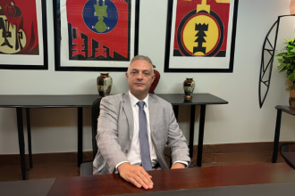 Leonardo Manzan avalia os impactos tributários da descentralização dos sistemas de armazenamento de energia no ambiente pós-IBS/CBS.