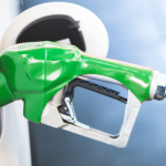 Governo Desmente Fake News Sobre Mistura de Etanol na Gasolina: Esclarecimentos e Impactos