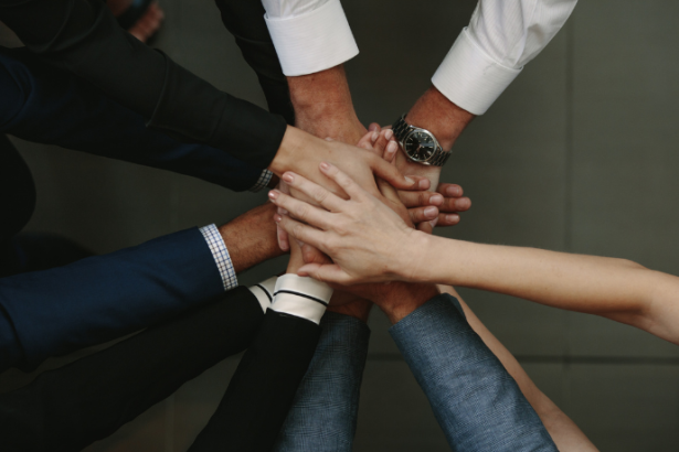 A governança corporativa em empresas familiares ganha força com a visão de Victor Boris Santos Maciel, que destaca caminhos para crescimento estruturado e sustentável.