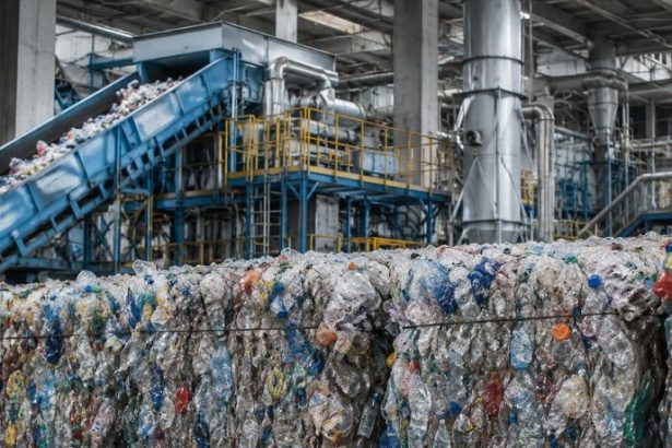 Os rumos da reciclagem avançada e o impacto da política de conversão de resíduos plásticos em combustíveis sintéticos